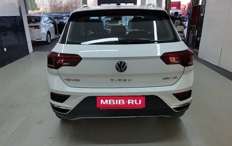 Volkswagen T-Roc I, 2023 год, 1 250 000 рублей, 6 фотография