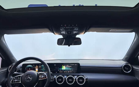 Mercedes-Benz A-Класс, 2022 год, 1 790 000 рублей, 10 фотография