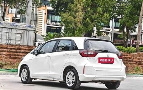 Honda Fit, 2023 год, 1 033 000 рублей, 7 фотография