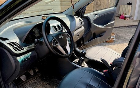Hyundai Solaris II рестайлинг, 2013 год, 699 000 рублей, 10 фотография