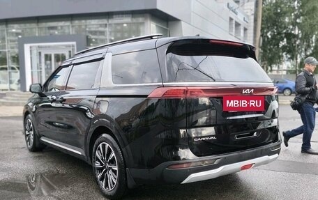 KIA Carnival, 2021 год, 4 700 000 рублей, 6 фотография