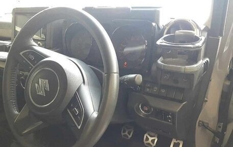 Suzuki Jimny, 2023 год, 1 700 000 рублей, 9 фотография