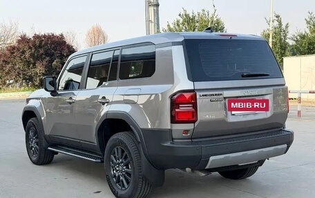Toyota Land Cruiser Prado, 2025 год, 9 800 000 рублей, 8 фотография