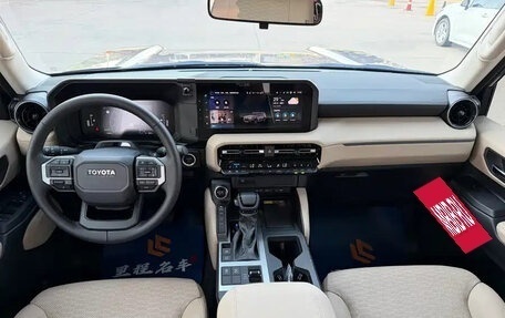 Toyota Land Cruiser Prado, 2025 год, 9 800 000 рублей, 12 фотография