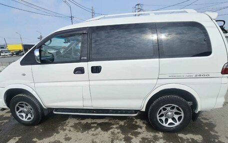Mitsubishi Delica IV, 1998 год, 1 280 000 рублей, 10 фотография