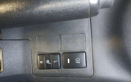 Toyota Yaris III рестайлинг, 2006 год, 560 000 рублей, 9 фотография