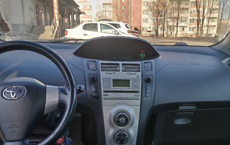 Toyota Yaris III рестайлинг, 2006 год, 560 000 рублей, 10 фотография