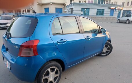 Toyota Yaris III рестайлинг, 2006 год, 560 000 рублей, 3 фотография