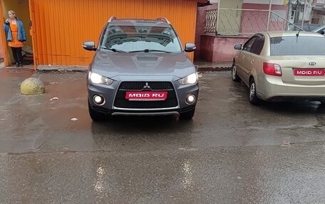 Mitsubishi Outlander III рестайлинг 3, 2009 год, 900 000 рублей, 1 фотография