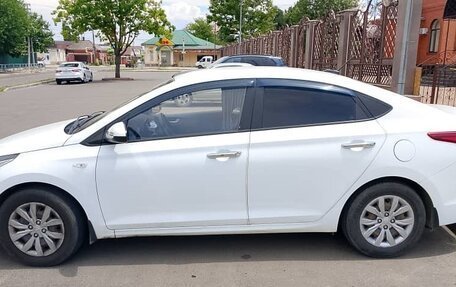 Hyundai Solaris II рестайлинг, 2018 год, 820 000 рублей, 3 фотография