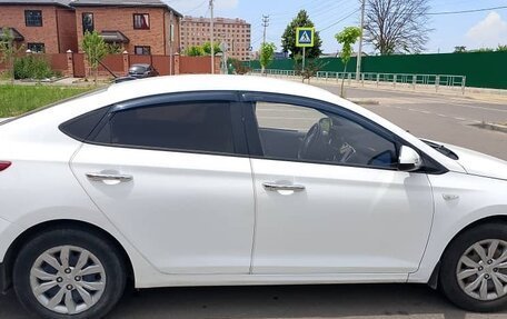 Hyundai Solaris II рестайлинг, 2018 год, 820 000 рублей, 4 фотография
