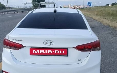 Hyundai Solaris II рестайлинг, 2018 год, 820 000 рублей, 2 фотография