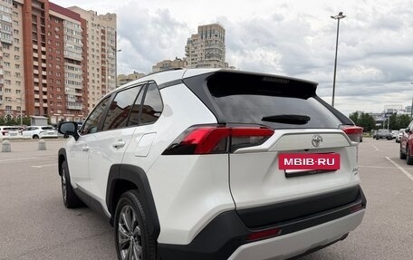 Toyota RAV4, 2024 год, 3 850 000 рублей, 11 фотография