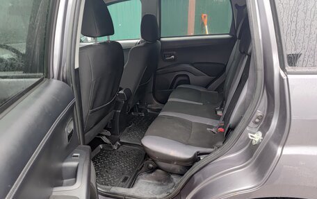 Mitsubishi Outlander III рестайлинг 3, 2009 год, 900 000 рублей, 21 фотография