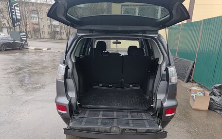 Mitsubishi Outlander III рестайлинг 3, 2009 год, 900 000 рублей, 16 фотография