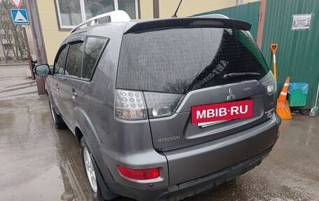 Mitsubishi Outlander III рестайлинг 3, 2009 год, 900 000 рублей, 17 фотография