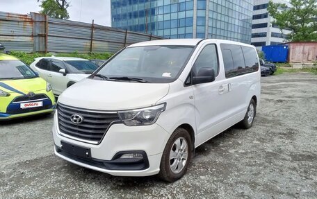 Hyundai Grand Starex Grand Starex I рестайлинг 2, 2018 год, 2 918 000 рублей, 3 фотография