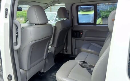Hyundai Grand Starex Grand Starex I рестайлинг 2, 2018 год, 2 918 000 рублей, 18 фотография