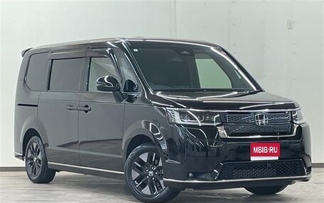 Honda Stepwgn, 2023 год, 2 200 000 рублей, 1 фотография