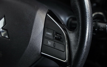 Mitsubishi Outlander III рестайлинг 3, 2019 год, 1 699 000 рублей, 12 фотография