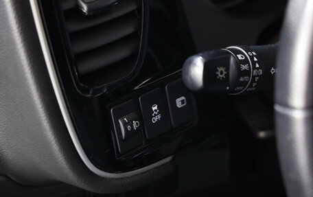 Mitsubishi Outlander III рестайлинг 3, 2019 год, 1 699 000 рублей, 21 фотография