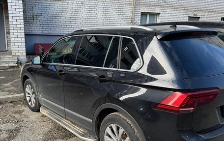 Volkswagen Tiguan II, 2017 год, 2 100 000 рублей, 2 фотография