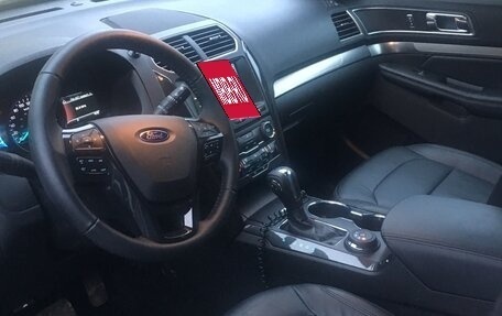 Ford Explorer VI, 2018 год, 3 120 000 рублей, 2 фотография