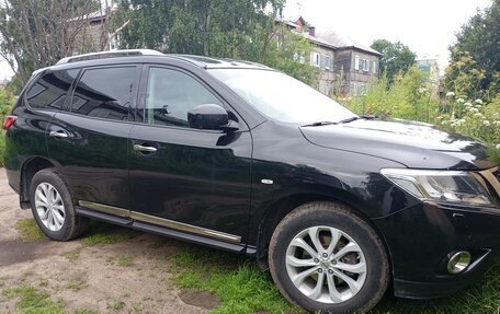 Nissan Pathfinder, 2015 год, 1 640 000 рублей, 3 фотография