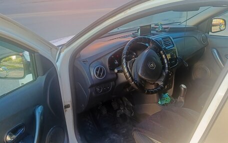 Renault Logan II, 2014 год, 660 000 рублей, 5 фотография
