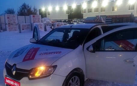Renault Logan II, 2014 год, 660 000 рублей, 10 фотография