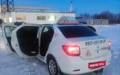 Renault Logan II, 2014 год, 660 000 рублей, 11 фотография