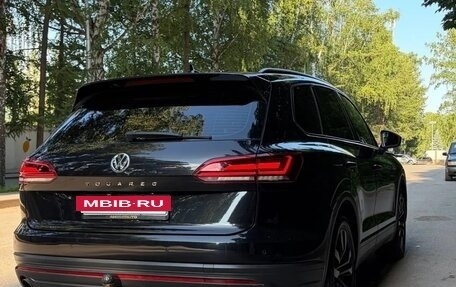 Volkswagen Touareg III, 2019 год, 4 299 000 рублей, 5 фотография
