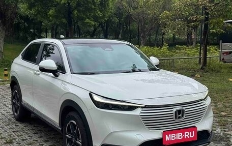 Honda Vezel, 2023 год, 1 620 000 рублей, 3 фотография