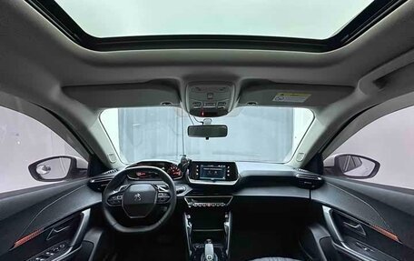 Peugeot 2008 II, 2022 год, 1 345 500 рублей, 7 фотография