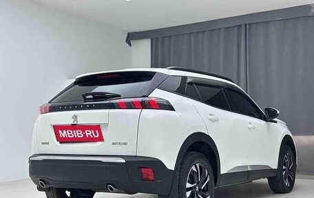Peugeot 2008 II, 2022 год, 1 345 500 рублей, 6 фотография