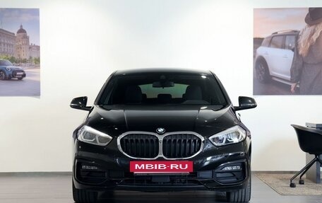 BMW 1 серия, 2019 год, 1 980 000 рублей, 2 фотография