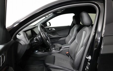 BMW 1 серия, 2019 год, 1 980 000 рублей, 11 фотография