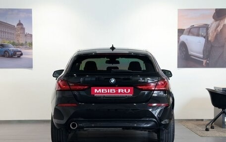 BMW 1 серия, 2019 год, 1 980 000 рублей, 6 фотография