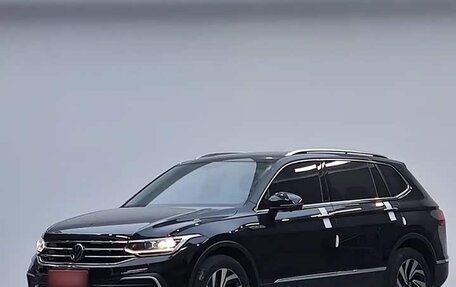 Volkswagen Tiguan II, 2023 год, 2 530 000 рублей, 1 фотография