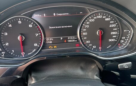 Audi A8, 2011 год, 1 700 000 рублей, 10 фотография