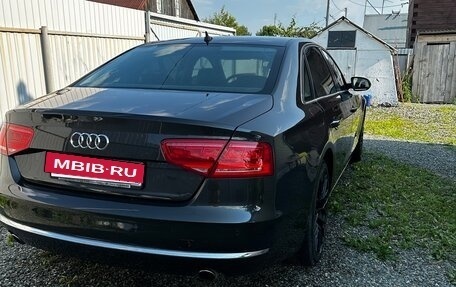 Audi A8, 2011 год, 1 700 000 рублей, 4 фотография