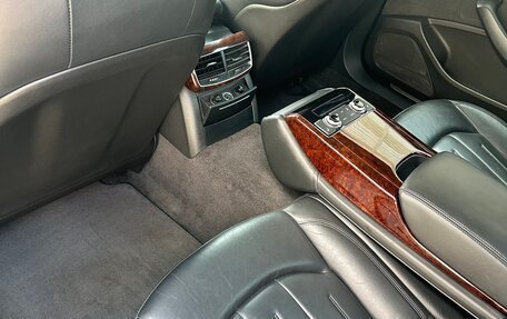 Audi A8, 2011 год, 1 700 000 рублей, 12 фотография