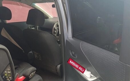 Toyota Ractis I, 2009 год, 650 000 рублей, 12 фотография