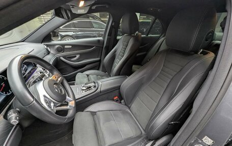 Mercedes-Benz E-Класс, 2019 год, 3 997 000 рублей, 10 фотография