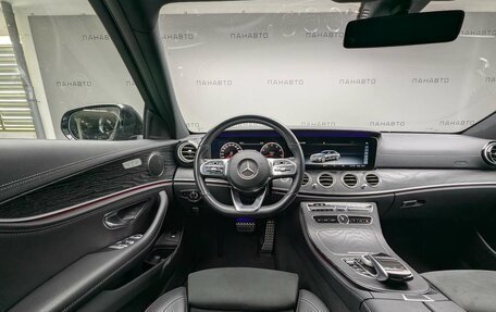Mercedes-Benz E-Класс, 2019 год, 3 997 000 рублей, 8 фотография
