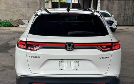Honda Vezel, 2023 год, 1 570 000 рублей, 6 фотография