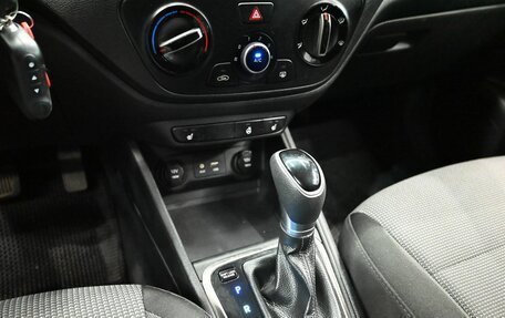 Hyundai Solaris II рестайлинг, 2017 год, 1 375 000 рублей, 13 фотография