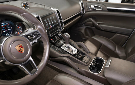 Porsche Cayenne III, 2017 год, 4 200 000 рублей, 16 фотография