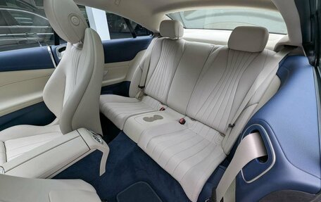 Mercedes-Benz E-Класс, 2018 год, 3 997 000 рублей, 12 фотография