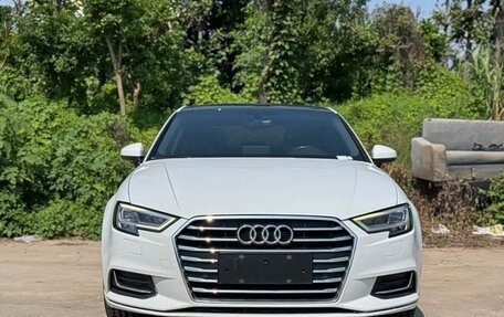 Audi A3, 2018 год, 1 100 000 рублей, 2 фотография